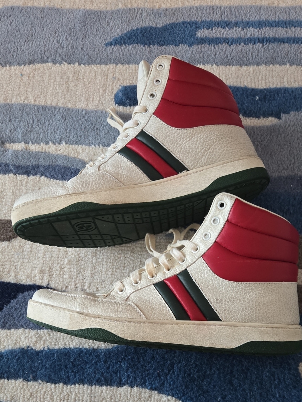 Gucci High-Top Leather Sneakers in Off-White with Red & Green Accents - Picture 2 of 8